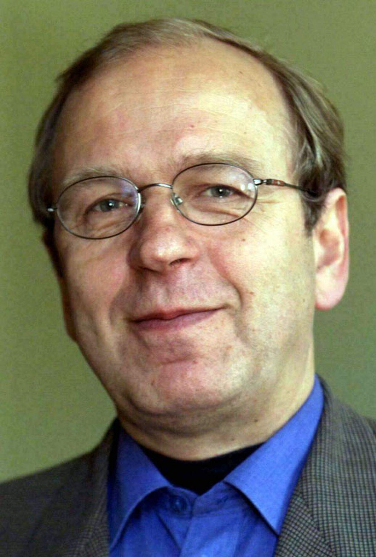 Erkki Liikanen ist seit 2006 Chef der finnischen Zentralbank. Er gilt als Vertreter eines pragmatischen währungspolitischen Kurses. Doch weil mit Olli Rehn ein Finne Wirtschafts- und Währungskommissar ist, könnte auch Liikanen bei der Kandidatur als EZB-Chef scheitern.