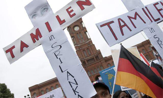 Demonstration in Berlin für die tamilische Minderheit in Sri Lanka. 