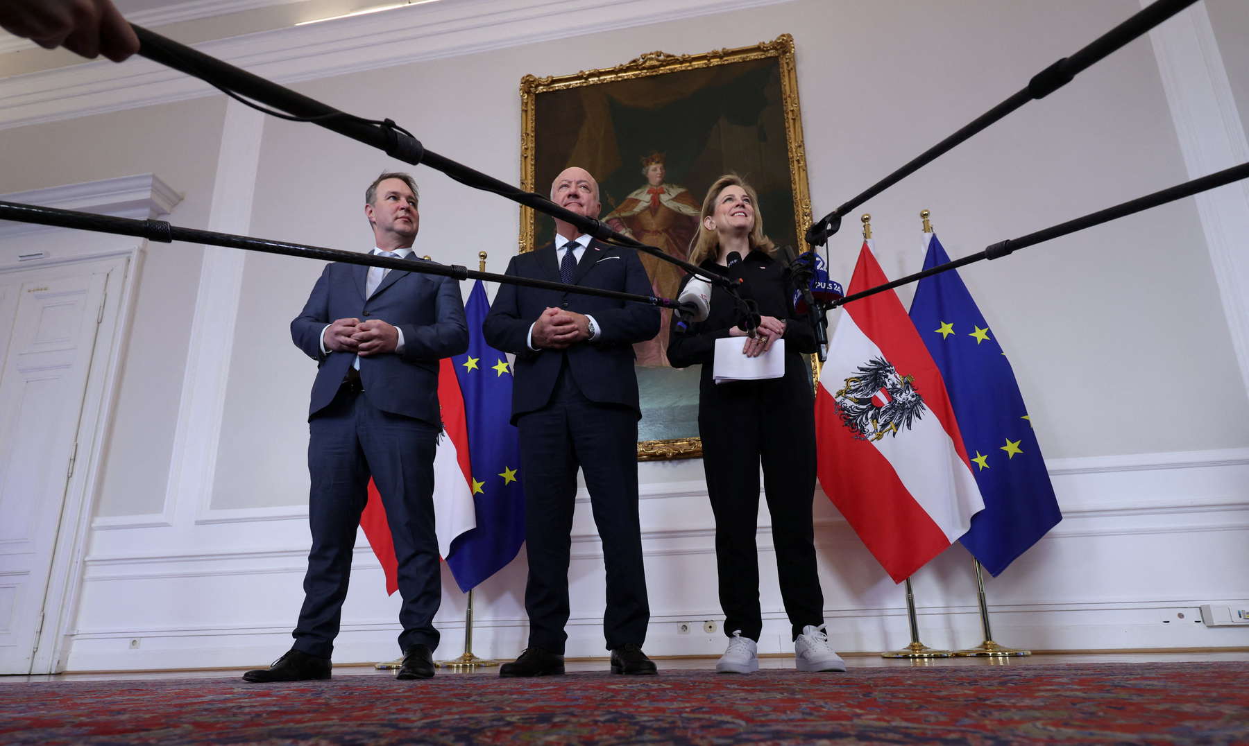 Austria's government faces tough autumn with judicial reform, fighter jet decisions