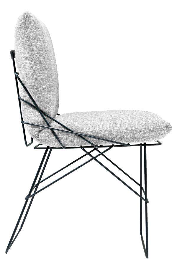 Die Outdoor-Version des „Sof Sof“-Chairs von Enzo Mari aus dem Jahr 1972. Von Driade.