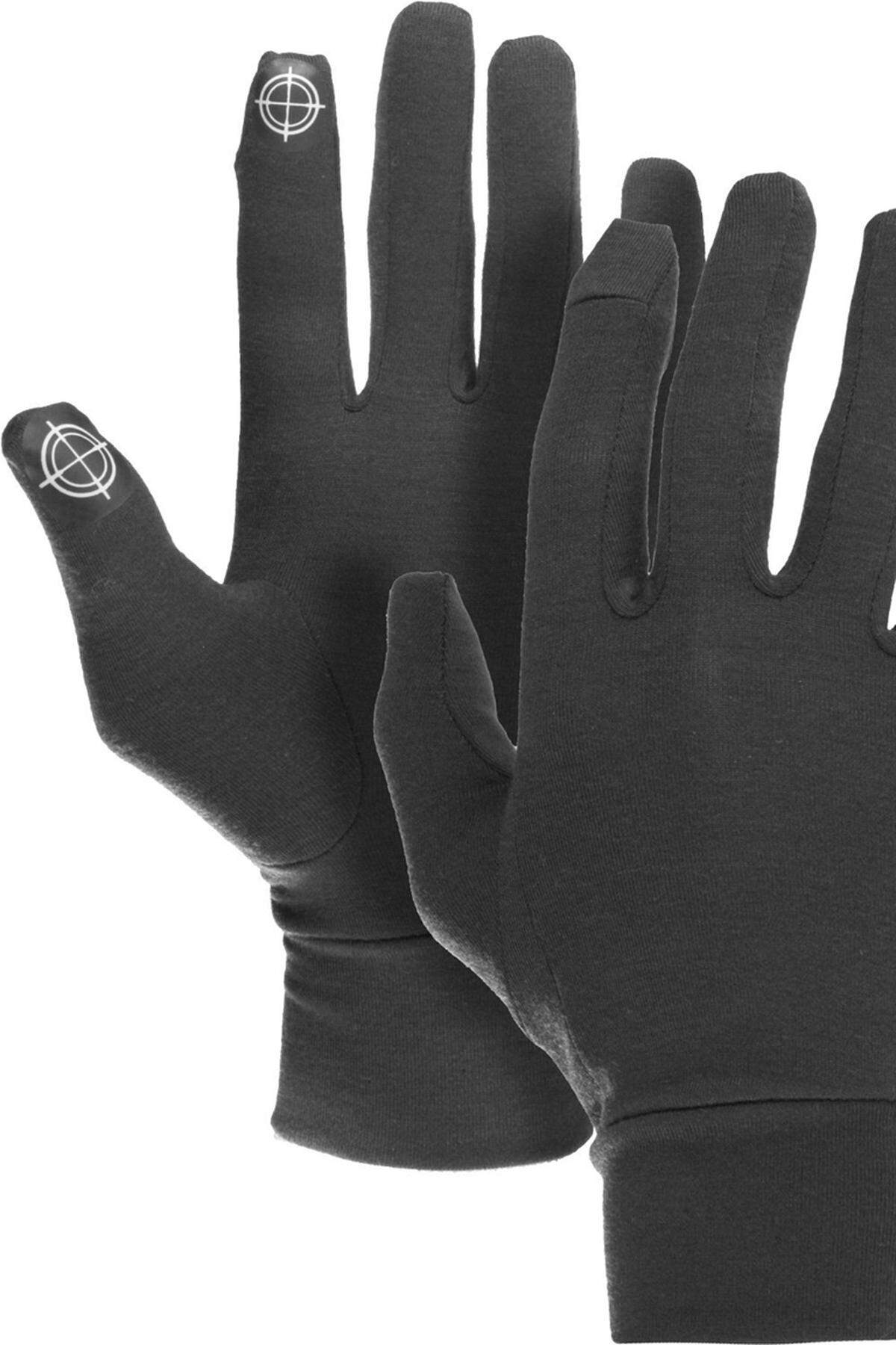 Es wird zwar langsam wieder warm, aber der nächste Winter kommt bestimmt: Bei Touchscreen-Handschuhen ist das Angebot mittlerweile sehr groß. Wer die klassische Strick-Optik nicht schätzt, wird vielleicht bei Burton fündig. Die Snowboard-Marke bietet seine Liner-Handschuhe in verschiedenen Designs.