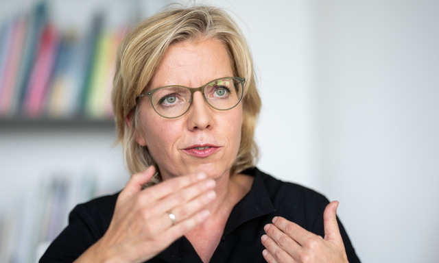 Klimaschutzministerin Leonore Gewessler (Grüne) bekommt Rückenwind von den Gemeinden für ihren Vorstoß für Tempo 30 im Ortsgebiet.