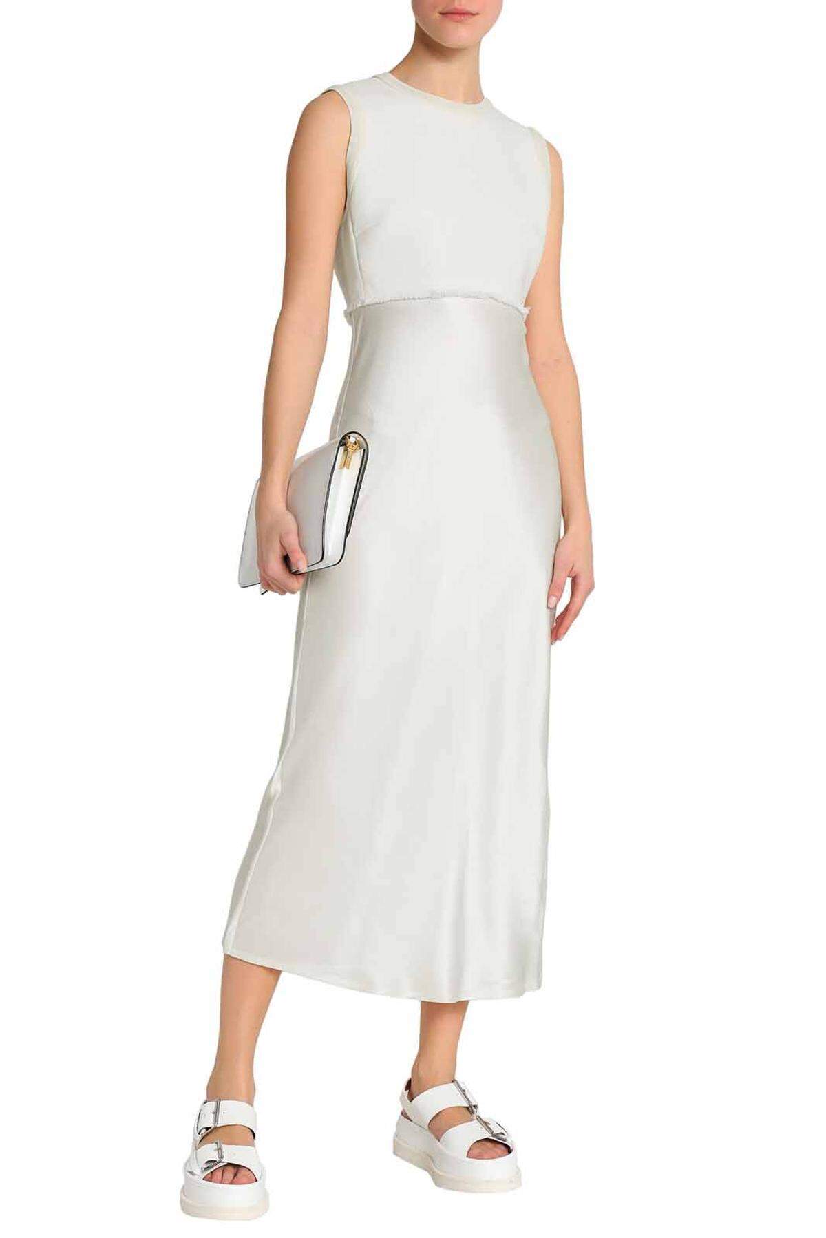 Es geht weiter mit New Yorker Coolness. Um 245 Euro bekommt man dieses sportive Satin-Kleid von DKNY via Outnet.  