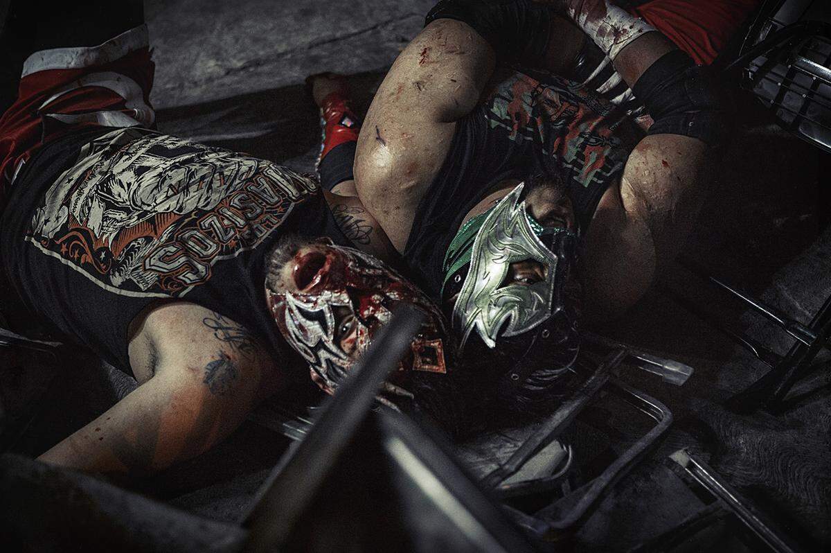 Annick Donkers, Belgien Die Fotografin beschäftigt sich mit Wrestling. Es hat lange gebraucht, bis sie bei einem der Hardcore Wrestling Matches in Mexiko fotografieren durfte. In Mexiko City sind diese Kämpfe wegen ihrer Brutalität bereits verboten.  