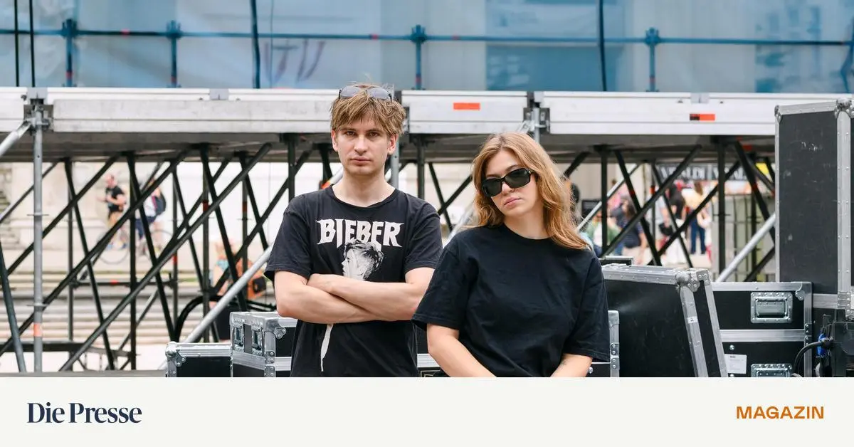 -Heute-gibt-es-keinen-schlechten-Geschmack-mehr-Die-Popfest-Kuratoren-im-Interview-premium-