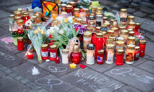 Gedenken nach Unfalltod eines Buben in Wien.