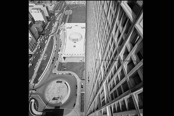 Niemeyers - neben Brasilia - wohl berühmtestes Werk steh in New York City: Er baute das UN-Hauptquartier mit.