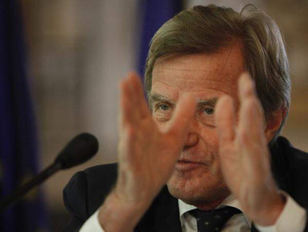 Frankreichs Außenminister Bernard Kouchner zeigte sich "zutiefst schockiert". "Nichts kann den Einsatz solcher Gewalt rechtfertigen"
