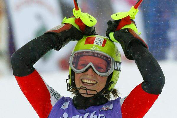 Am 9. Dezember 2001 gab Schild in Sestriere ihr Debüt im Weltcup. Zu diesem Zeitpunkt hatte sie bereits fünf Knieoperationen hinter sich, weshalb sie sich auch von den Speed auf die technischen Disziplinen verlagerte. Am Ort ihres Debüts feierte sie im März 2004 auch ihren ersten Sieg - im Slalom selbstverständlich.