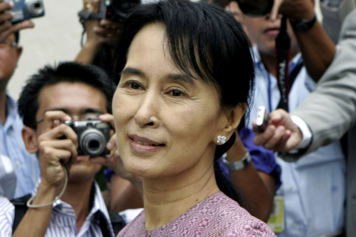 Aung San Suu Kyi wurde von Burmas Machthabern freigelassen. 15 von 21 Jahren verbrachte sie in Gefangenschaft oder unter Hausarrest.