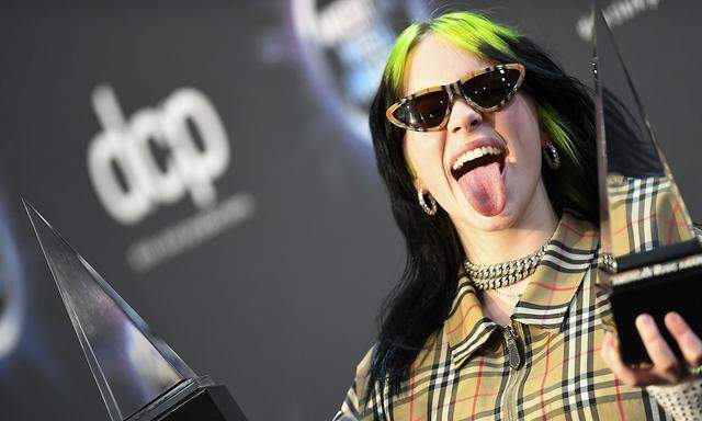 Billie Eilish hier bei den  American Music Awards im November.