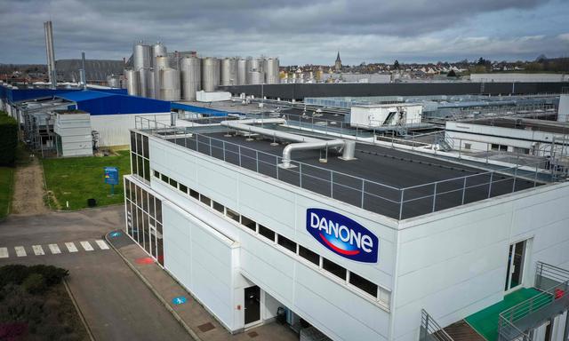 Der französische Lebensmittelkonzern Danone hat im ersten Quartal gestiegene Kosten durch höhere Preise wettgemacht.