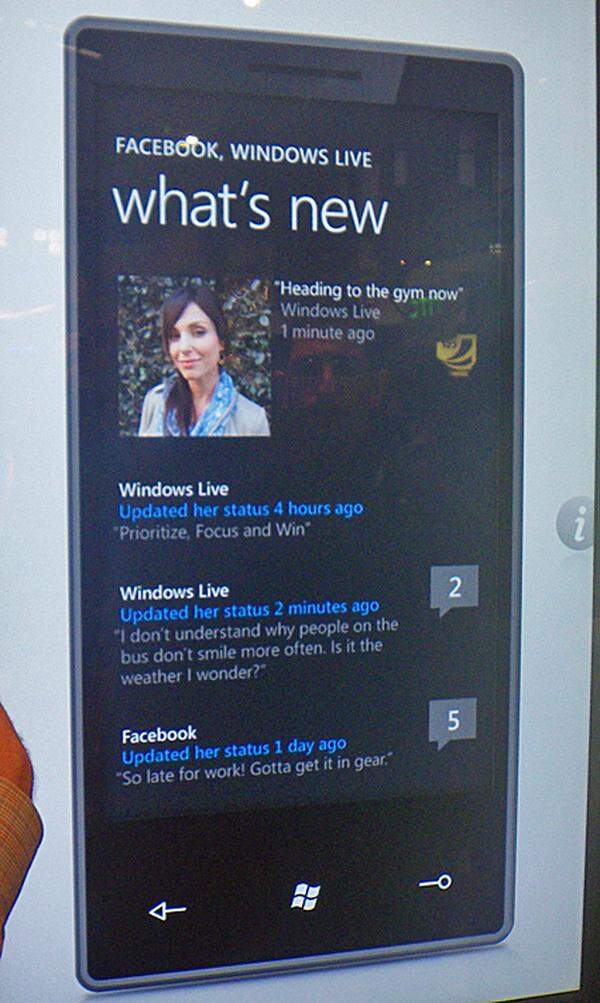 ... alle Aktivitäten und Statusupdates von Facebook und Microsofts "Windows Live".