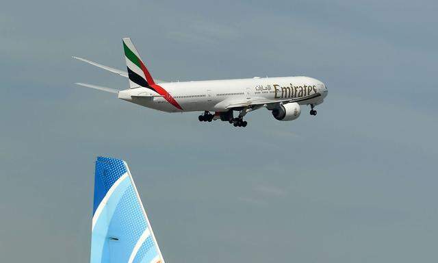 Auch die Airline der Emirate kündigt ein großes Sparpaket an.