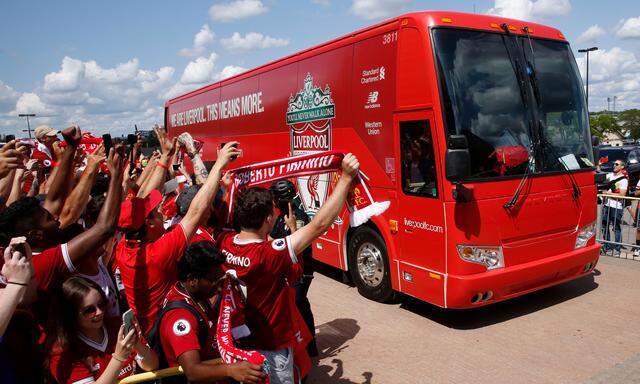 An der Merseyside warten sie seit 28 Jahren auf den Meistertitel. Auch Liverpool-Coach Jürgen Klopp sagt: „Ein Titel ist jetzt der nächste Schritt für uns.“ 