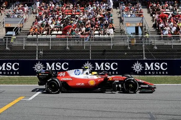 Now also a winner for Ferrari: Lewis Hamilton.
