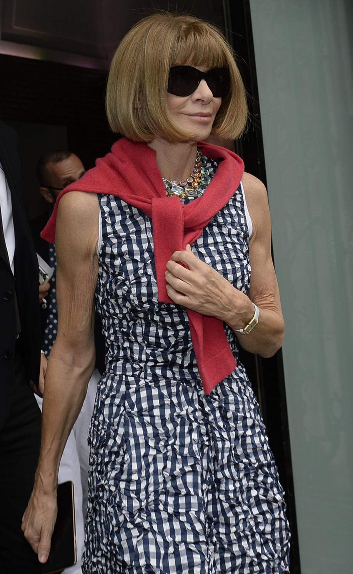 Zum Kult geworden ist der Haarschnitt von US-Vogue-Chefredakteurin Anna Wintour.