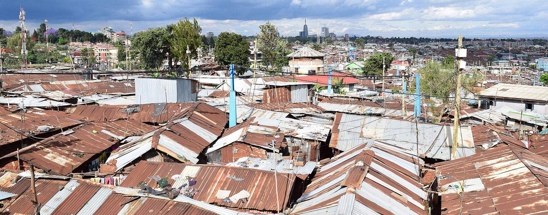 Einer der größten Slums Afrikas liegt in Kenias Hauptstadt Nairobi.