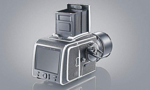 Hasselblad: Vorn mechanisch, hinten digital. 