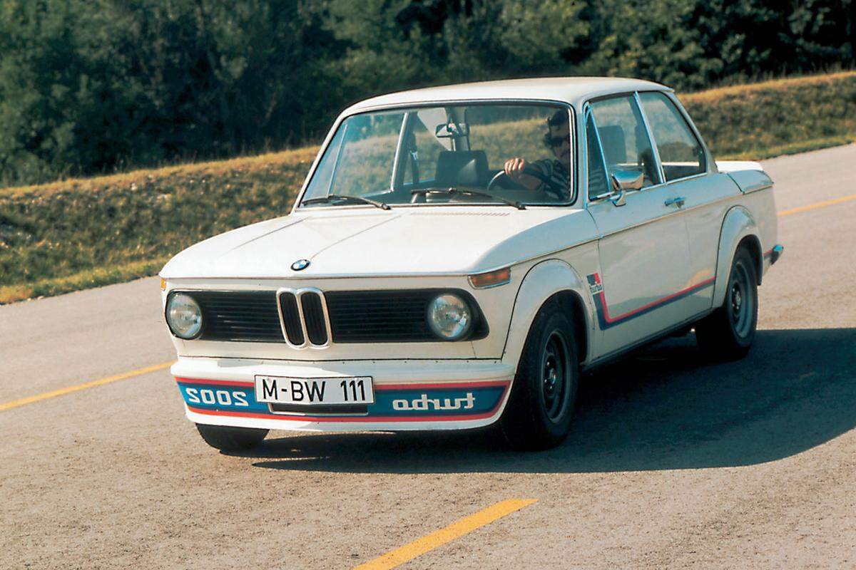 Die Studie BMW Turbo vereint 1972 Innovationen wie ABS oder ein Abstandswarngerät, das auf Radar basiert. Aus dem Auto entsteht später der BMW 2002, das erste europäische Serienauto mit Turbo. Und 170 PS.