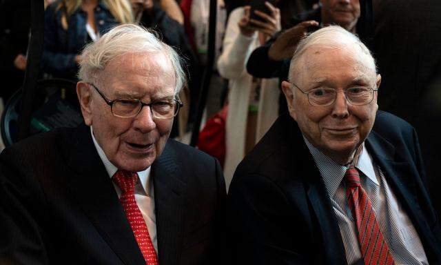 Warren Buffett (l.) und Charlie Munger (r.)