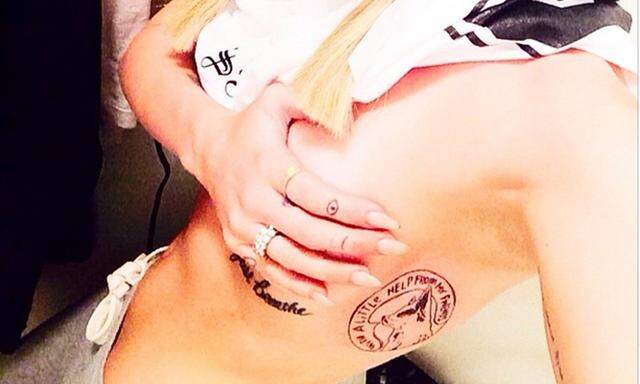 So sieht Miley Cyrus' neuestes Tattoo aus