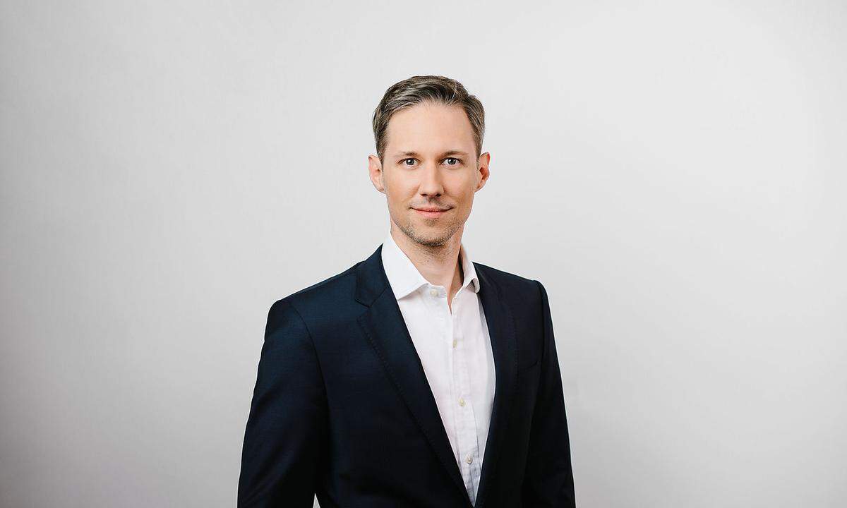 Lukas Lingitz hat die Leitung des Geschäftsbereichs Fabrikplanung und Produktionsmanagement bei Fraunhofer Austria übernommen. Er löst den langjährigen Geschäftsbereichsleiter Peter Schieder ab.