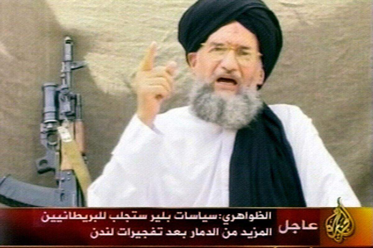 Das gefürchtetste Terrornetzwerk der Welt hat wieder ein Gesicht: Ayman al-Zawahiri steigt zum Chef der al-Qaida und damit Nachfolger Osama bin Ladens auf. Das teilt das "Generalkommando" der Organisation in einer Audiobotschaft mit. Der 59-Jährige gilt als wortgewandter Vordenker des Terrorismus. Ein Porträt. 