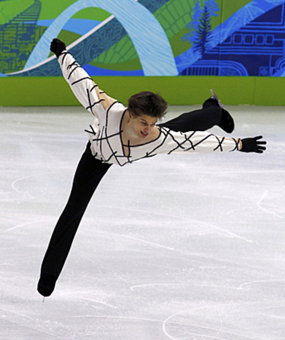 Viktor Pfeifer zeigte sich mit dem 21. Rang (ein Platz besser als in Turin 2006) sehr zufrieden, er hatte mit 61,25 seinen höchsten technischen Wert der ganzen Saison bekommen, allerdings in den Komponenten (der Ausdruck ist eigentlich seine Stärke) eine viel niedrigere Note als normal.