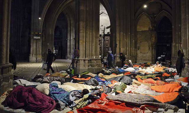 Einige Asylwerber in der Votivkirche befinden sich immer noch im Hungerstreik.