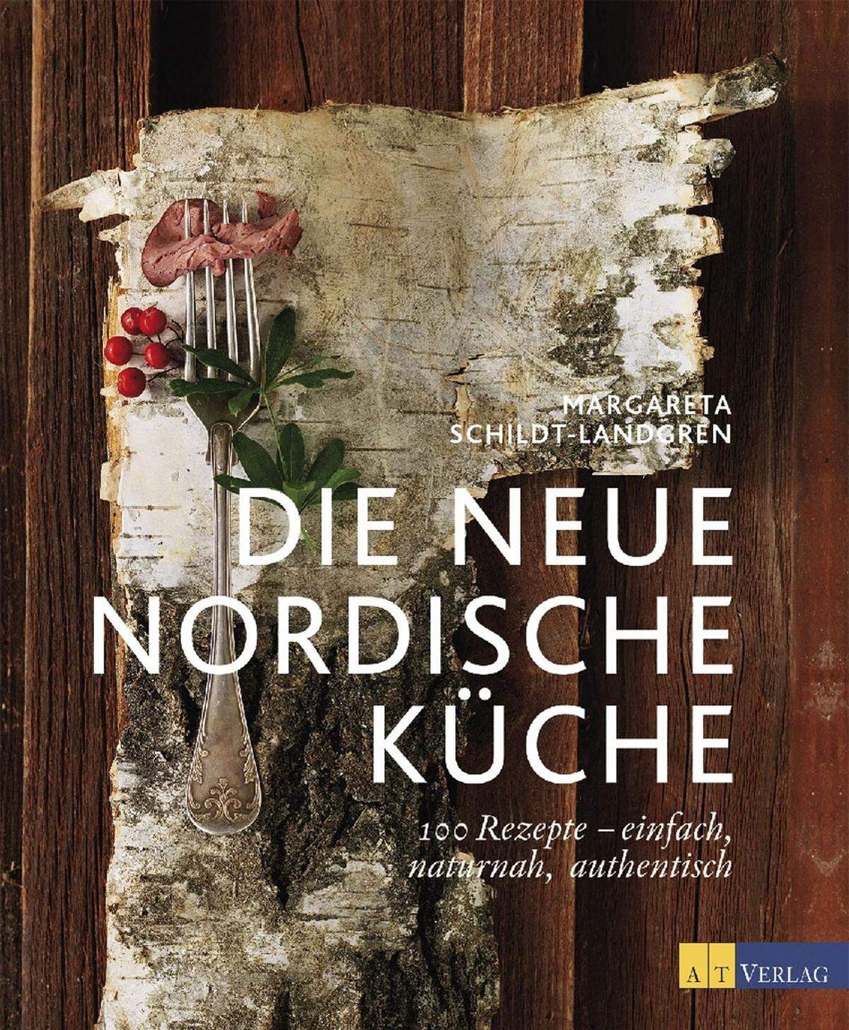 Um das nordische Küchenwunder geht es hier nicht. Sondern um simple Rezepte aus Wald- und Wiesenzutaten, von denen manche bei uns schwieriger nachkochbar sind (Elchburger) als andere (Löwenzahngelee, Tannenspitzenwodka, Graupenrisotto mit Rhabarberblättern). "Die neue nordische Küche", AT, 25,60.