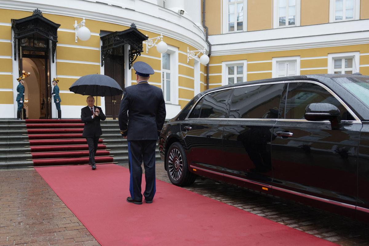 L'investiture de Poutine dans le grésil de Moscou.