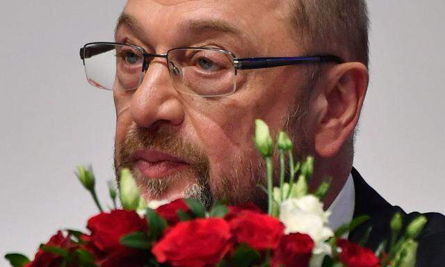 SPD-Chef Martin Schulz warb beim Parteitag erfolgreich für Gespräche mit der Union: „Wir müssen nicht um jeden Preis regieren, aber wir dürfen auch nicht um jeden Preis nicht regieren wollen.“