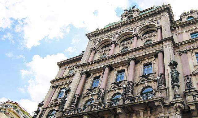 Pompöse Fassade, lichter Innenhof: 1890 erbautes Palais in der Wiener Innenstadt.