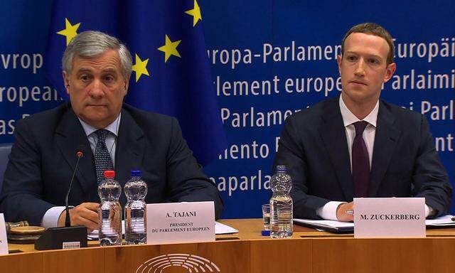 Antonio Tajani und Marc Zuckerberg.