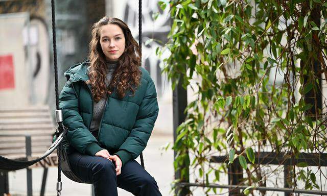 Die 23-jährige Klimaaktivistin Lena Schilling ist designierte Grünen-Spitzenkandidatin bei der EU-Wahl.