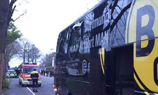 Der attackierte Bus des BVB.