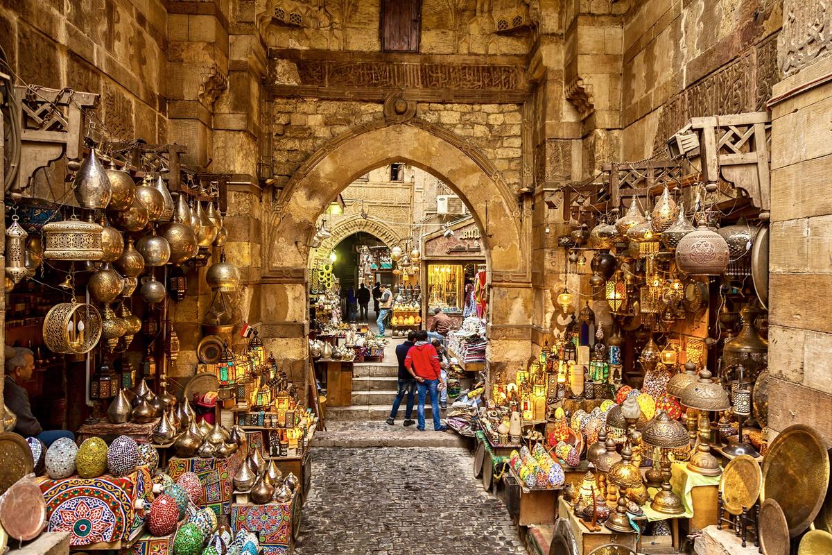Der Khan-el-Khalili-Souk gilt als der größte Markt Afrikas und besteht seit dem 14. Jahrhundert.
