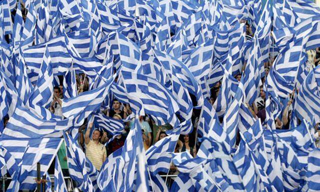 Griechen halten Sparprogramm fuer