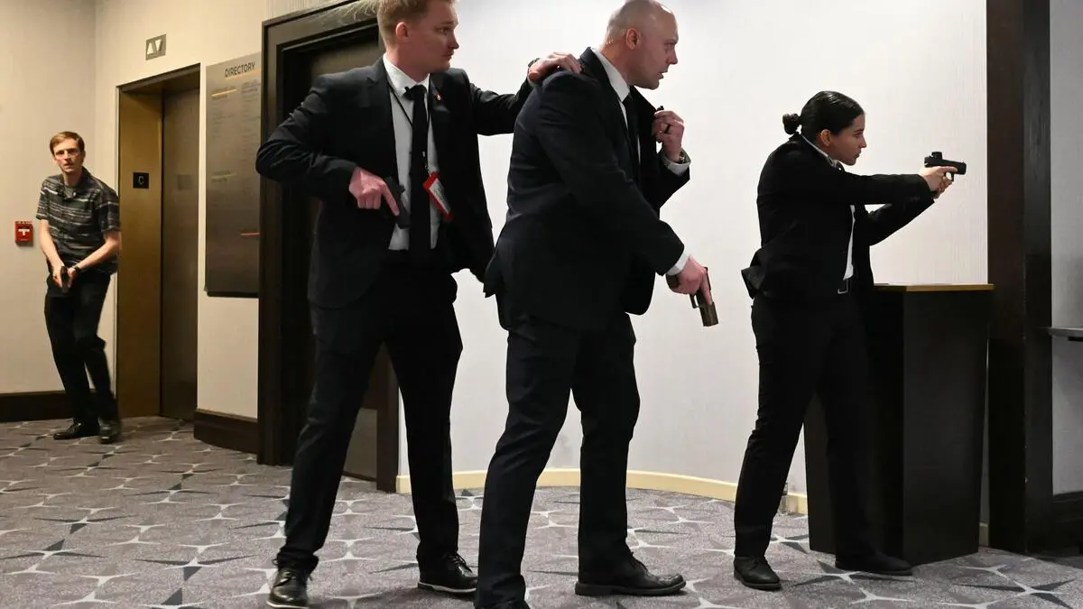 Sch-sse-bei-Trumps-Gala-Dinner-Angeklagter-pl-diert-auf-nicht-schuldig