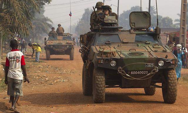 Französische Soldaten auf Patrouille in der Hauptstadt Bangui