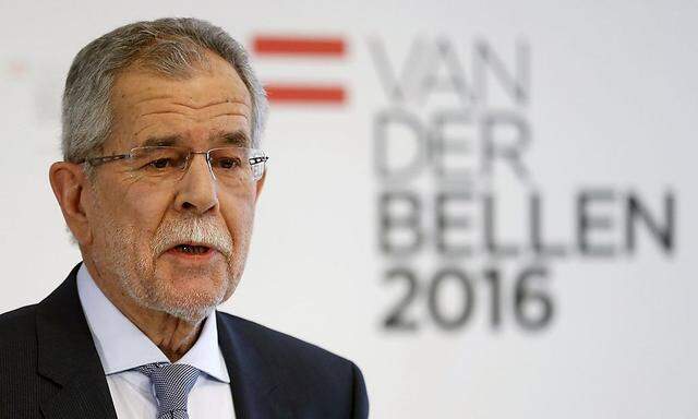 Van der Bellen bei seinem ersten öffentlichen Auftritt als Kandidat.