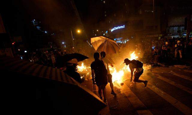 Erneut kam es zu Ausschreitungen bei Protesten in Hongkong.