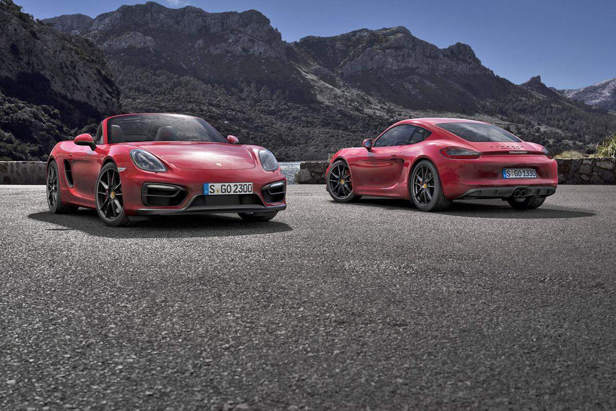 Porsche rückt in New York mit zwei neuen Modellen an. Dem Cayman GTS und dem Boxter GTS.