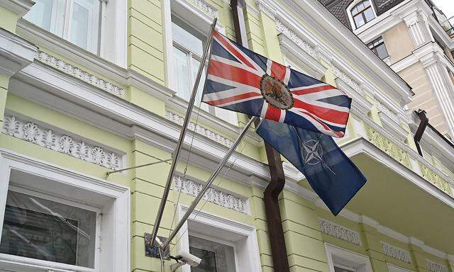 Die britische Botschaft in Kiew mitsamt Nato-Flagge.