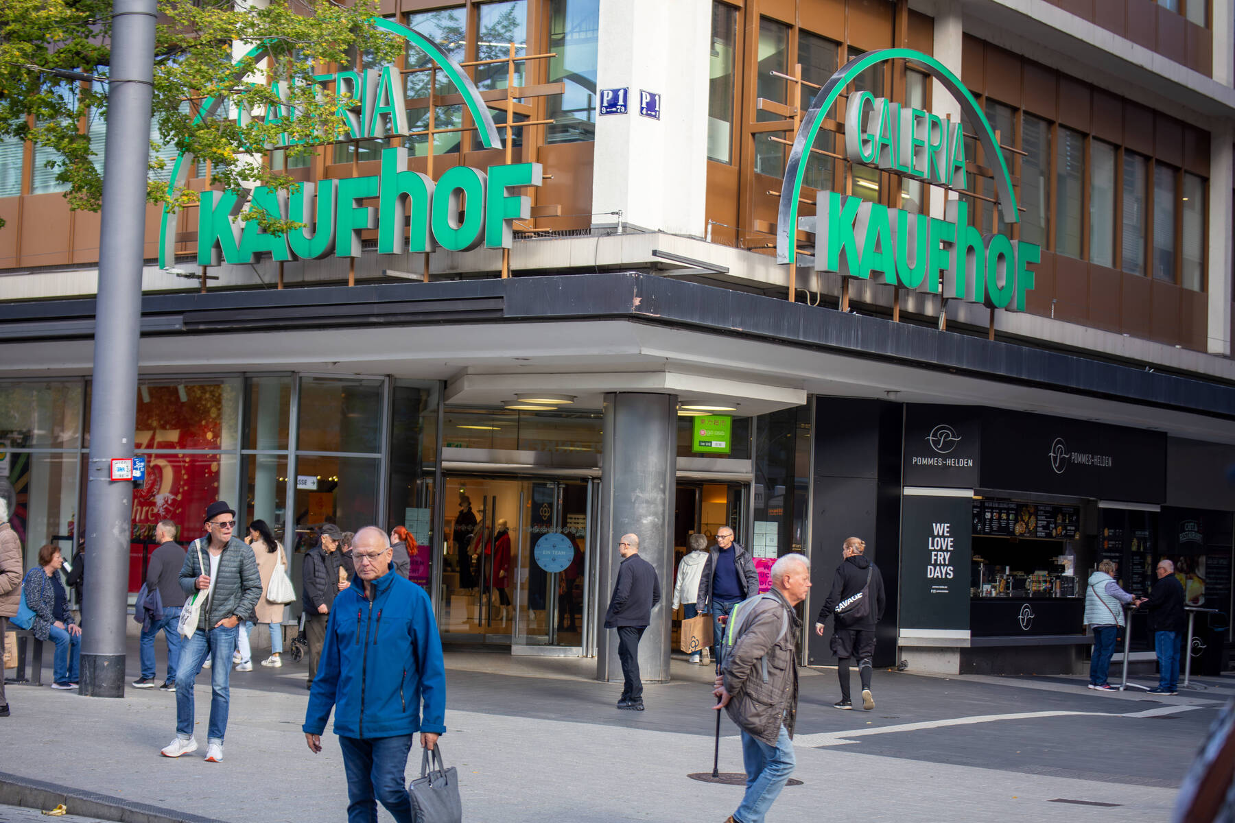 German Retailer Galeria Faces New Wave of Closures