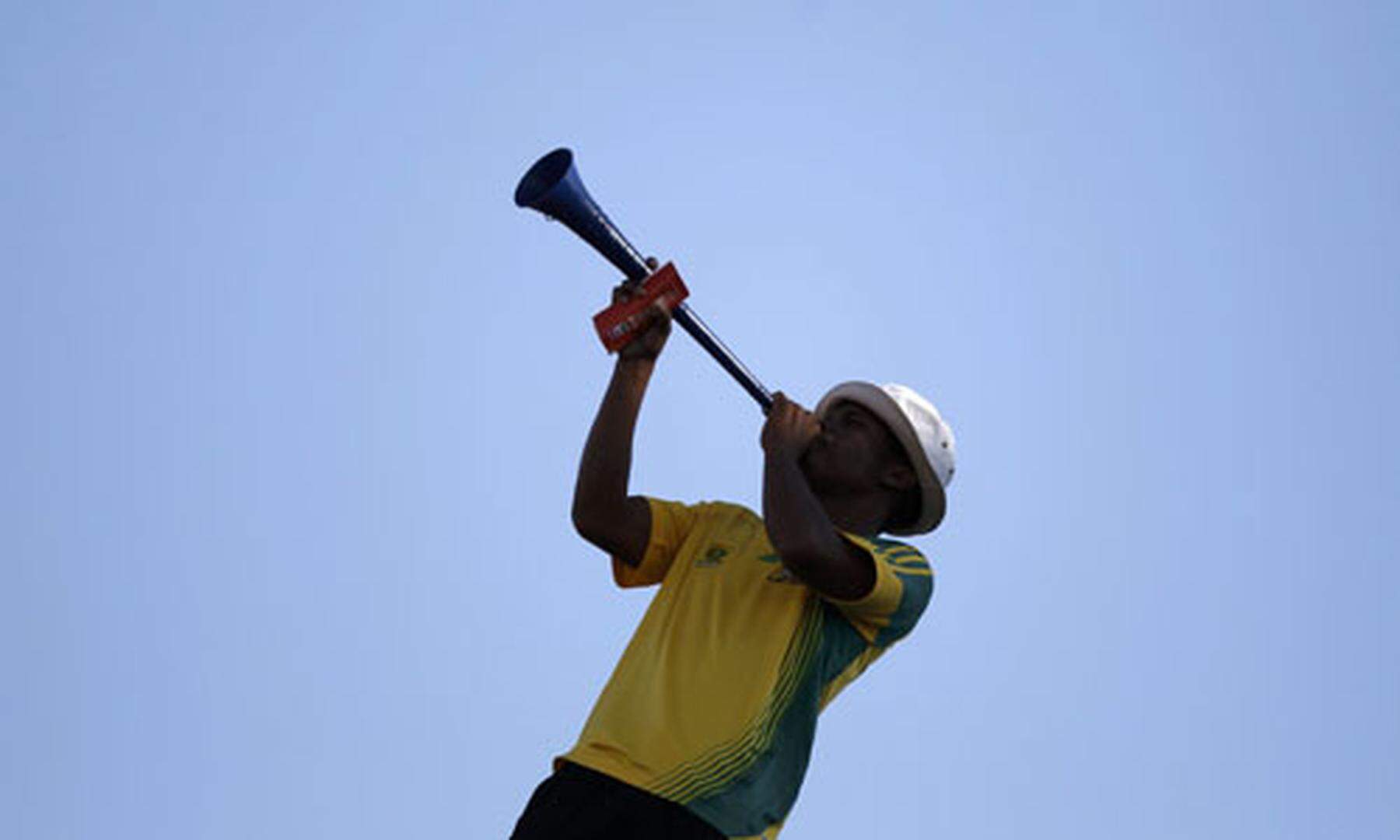 https://img.diepresse.com/public/incoming/amzzc3-geliebt_gehasst_erfinder_vuvuzela_vuvu20100620190210.jpg/alternates/ORIGINAL/geliebt_gehasst_erfinder_vuvuzela_vuvu20100620190210.jpg