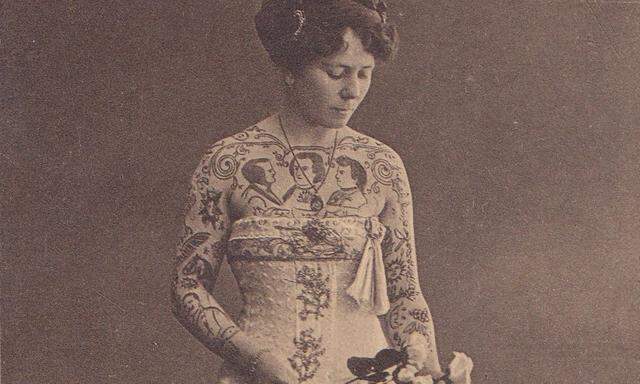 Tätowierte Frauen wie die Schaustellerin Nandl Koritzky hatten es Walther Schönfeld besonders angetan.