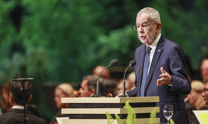 Van der Bellen bei seiner Eröffnungsrede in Salzburg. 