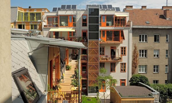  Ausgezeichnete Altbau-Sanierung: der Smart Block in der Geblergasse in Wien 17.